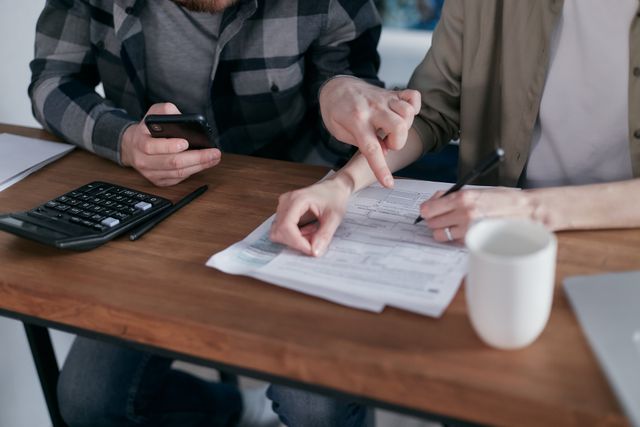 Cara mengatur uang yang tepat bersama pasangan