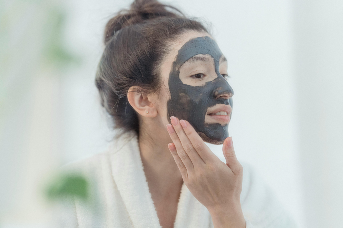 Manfaat masker charcoal