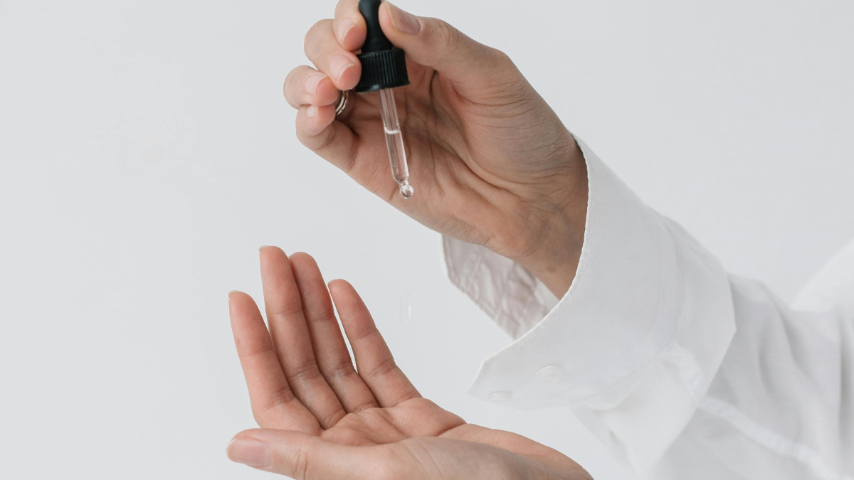 Gunakan serum sesuai kebutuhan kulit