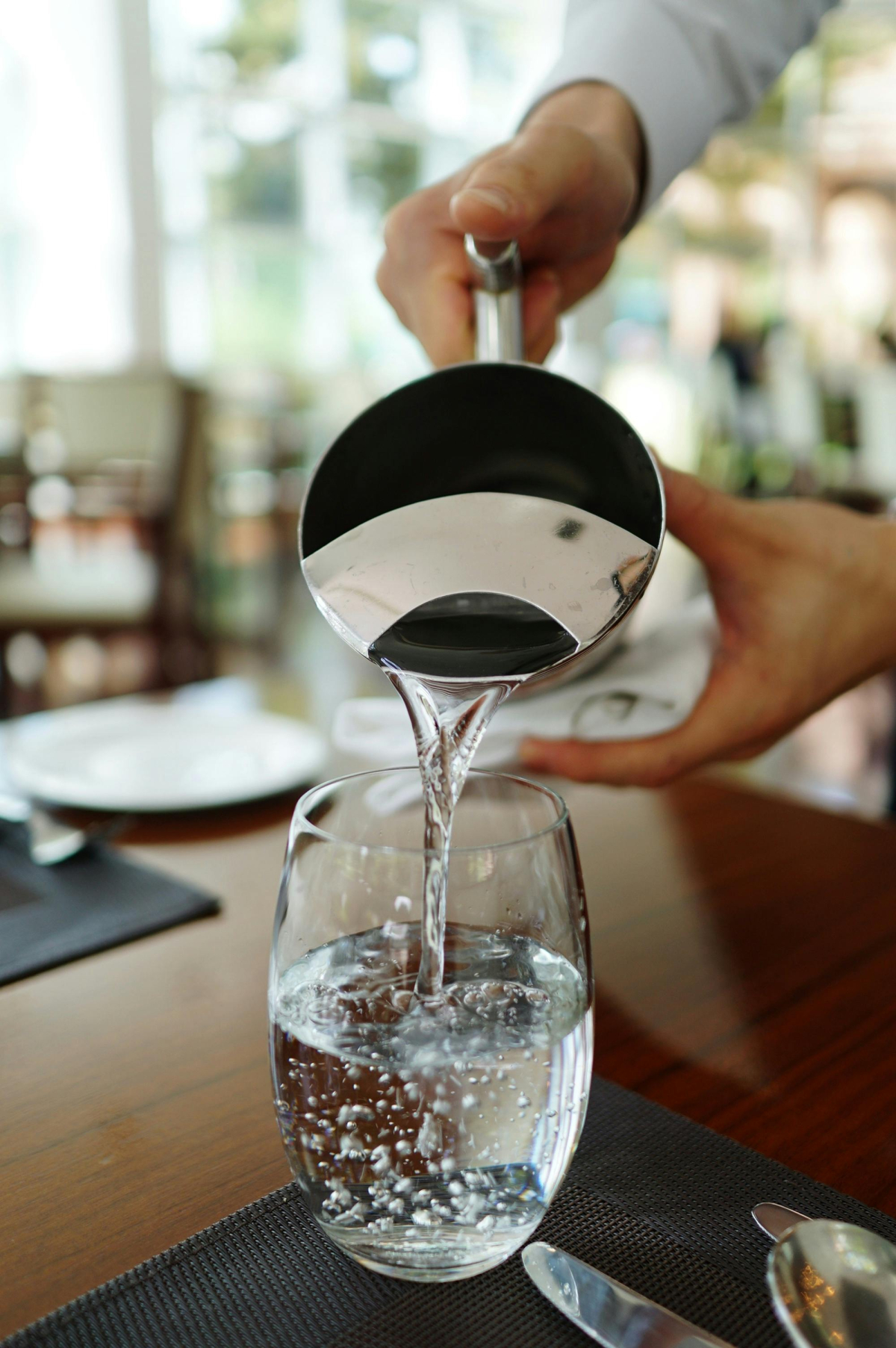 Perbanyak minum air mineral