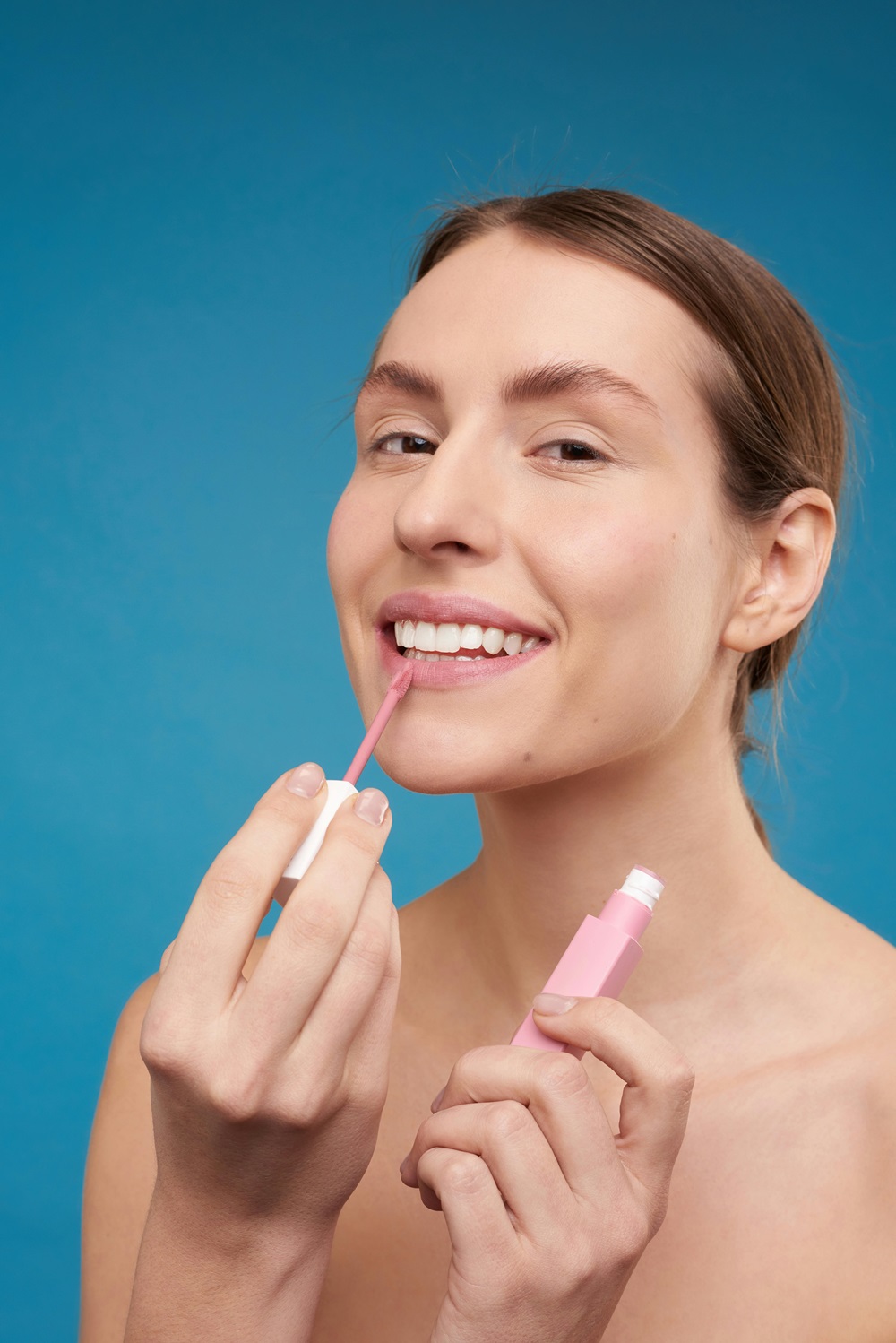 Sesuaikan shade dengan warna kulit
