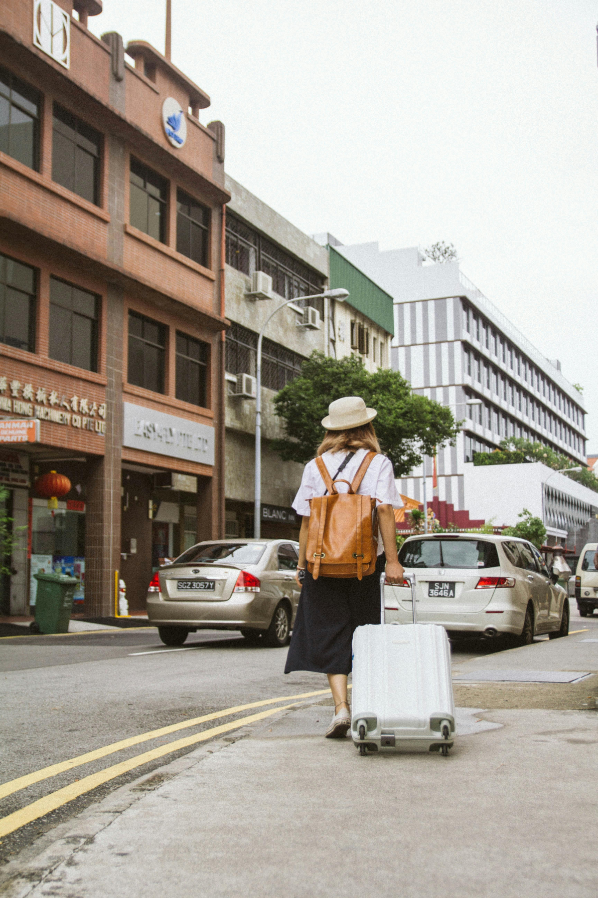 Tips traveling solo yang aman dan seru