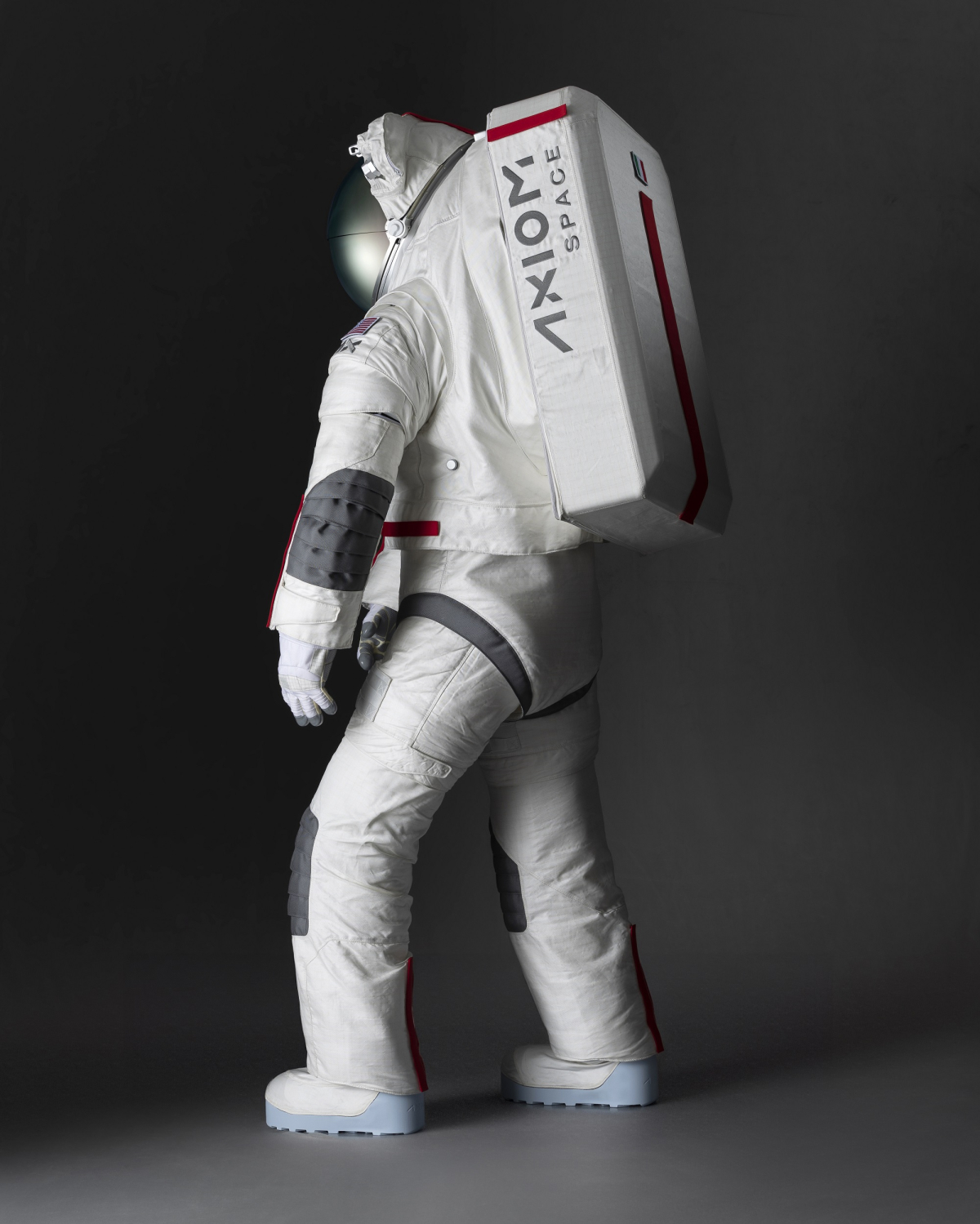 Prada Axiom Baju Astronot