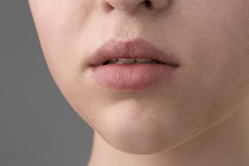 Mengobati bibir kering