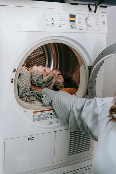 Mencuci sweater di mesin cuci