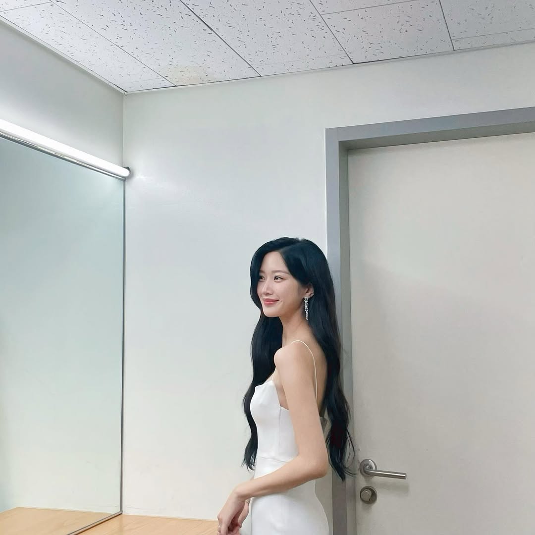 Moon Ga Young