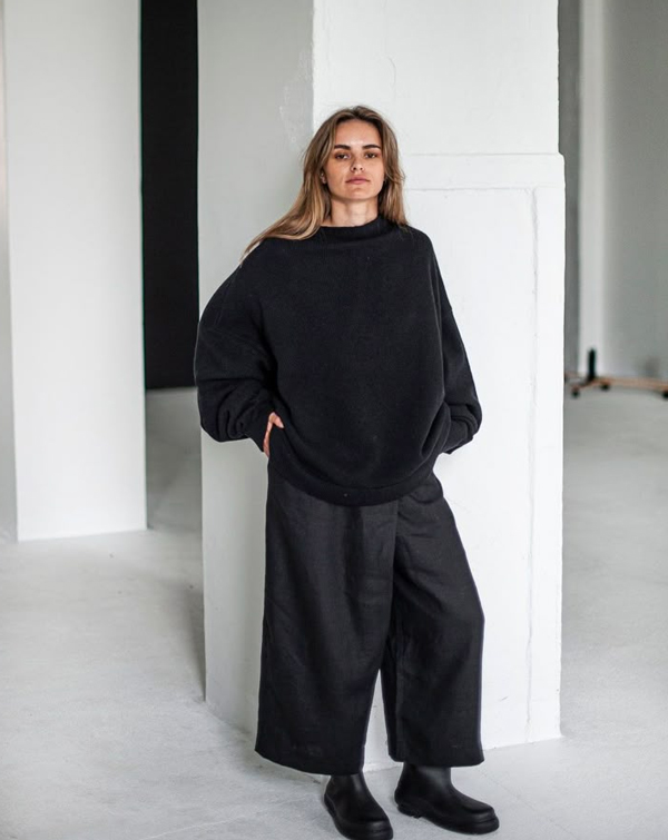 Mix and Match Sweater Oversized untuk Cuaca Dingin