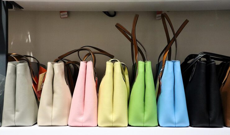 Bye-Bye Jamur! Simak Cara Membersihkan Tas Kesayangan Agar Kembali Flawless