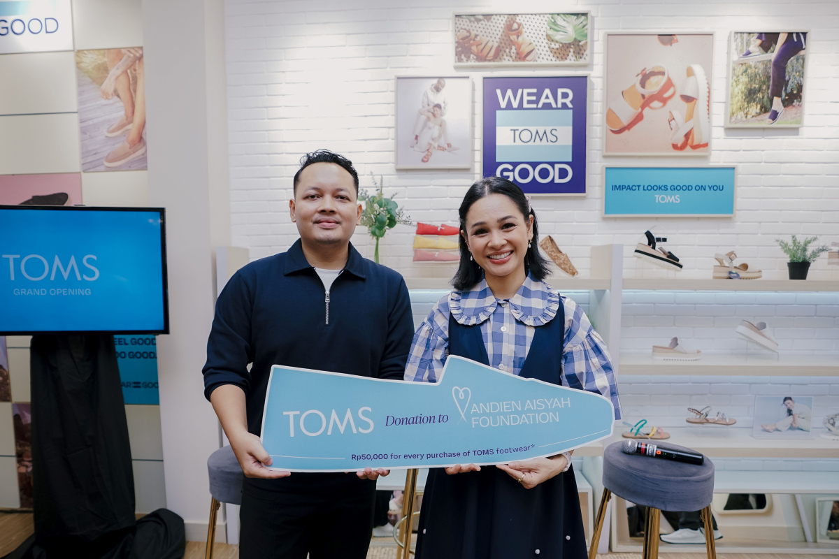 Perwakilan Toms Indonesia dan Andien Aisyah