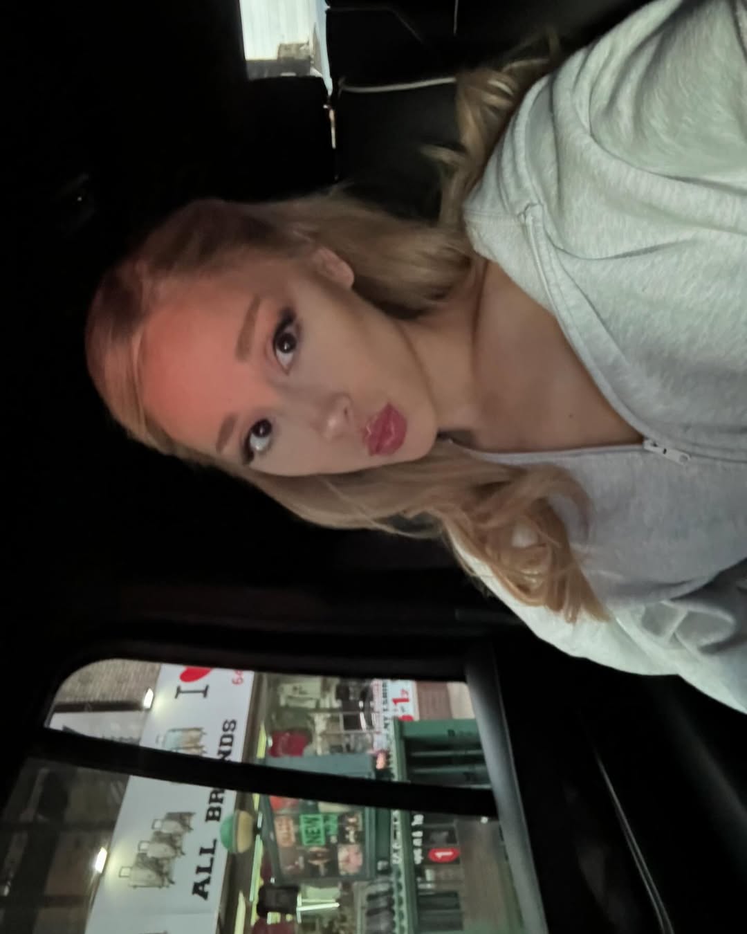 Wing eyeliner