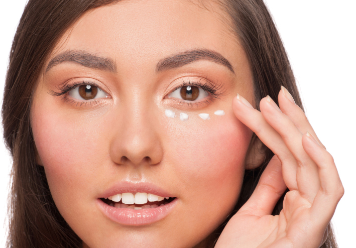 Langkah Terbaik Menggunakan Eye Cream