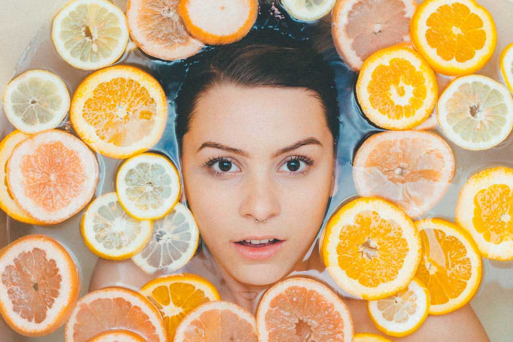 Bolehkah AHA/BHA & Vitamin C Digunakan Secara Bersamaan?