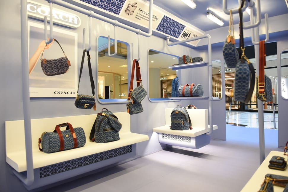 Coach Berikan Sensasi New York Subway di Grand Indonesia