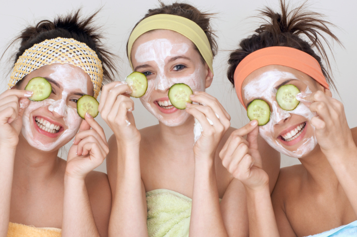 Weekend Beauty DIY: Honey Cucumber Mask