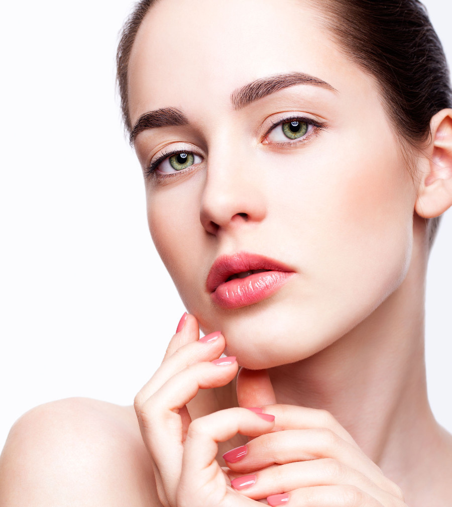 8 Tips Makeup Glowing dan Natural tanpa Foundation