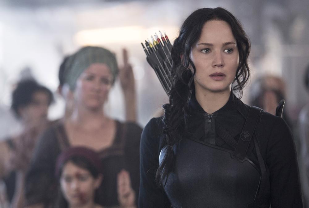 Movie Review: The Mocking Jay Part 1, The Fight is On
