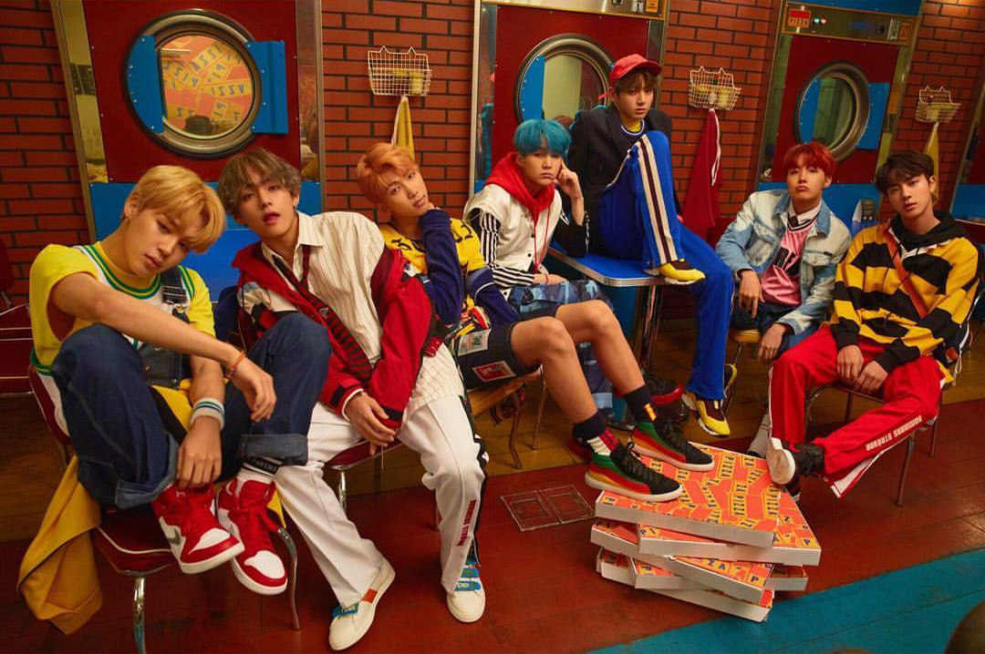Reaksi Seleb Hollywood Atas Penampilan BTS di AMAs 2017