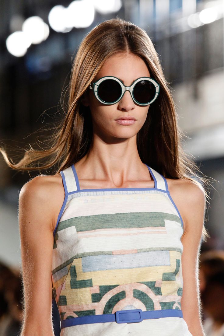 Fashion Q & A: Bentuk Wajah Yang Tepat Untuk Kacamata Bulat