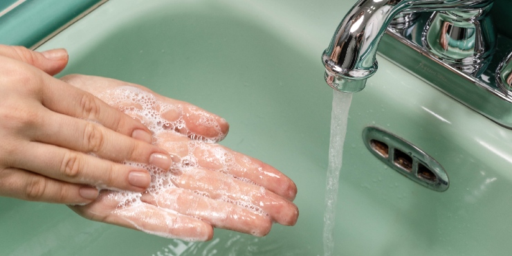 Rekomendasi Sabun Cuci Tangan yang Tidak Membuat Kering
