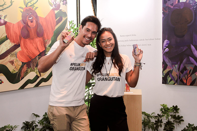 Adinia Wirasti dan Richard Kyle bersama Label kecantikan asal Amerika Serikat, Kiehl's