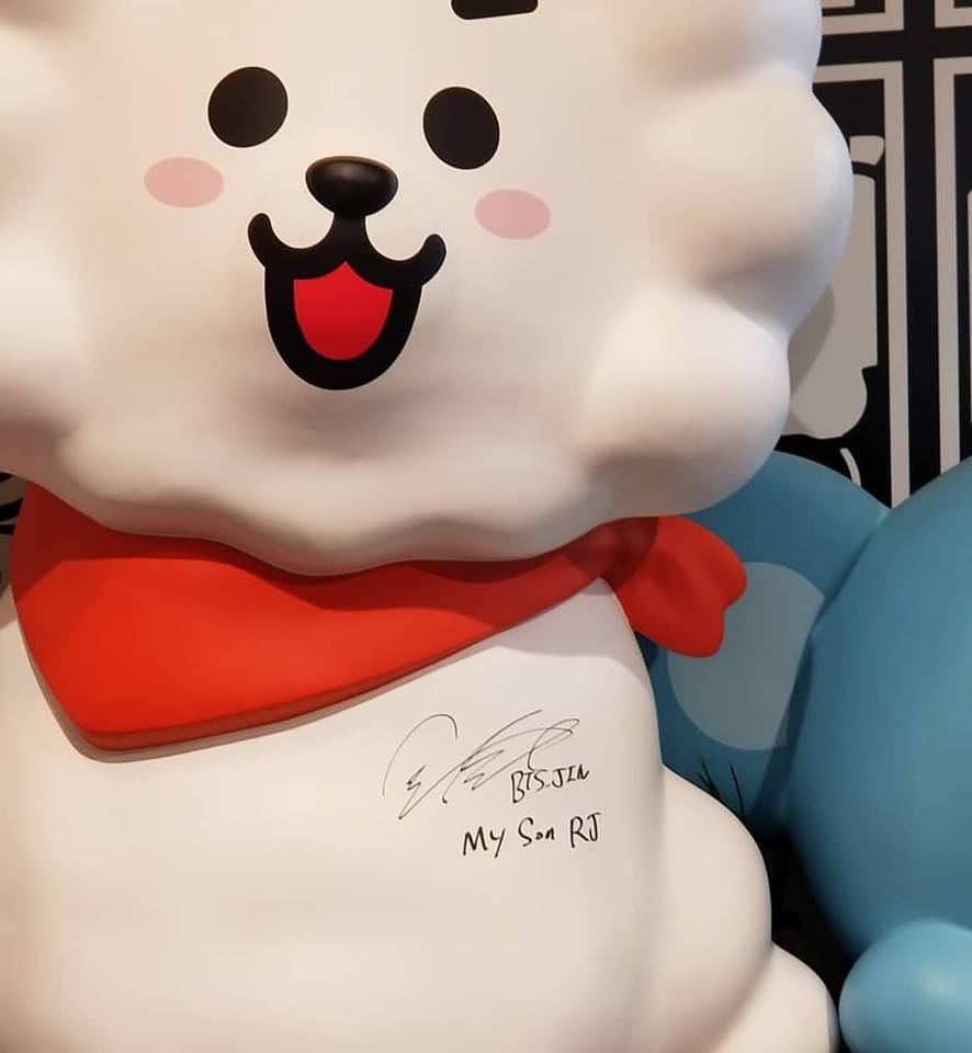 Adorable! Ini 7 Potret Cute Jin BTS dan RJ BT21!