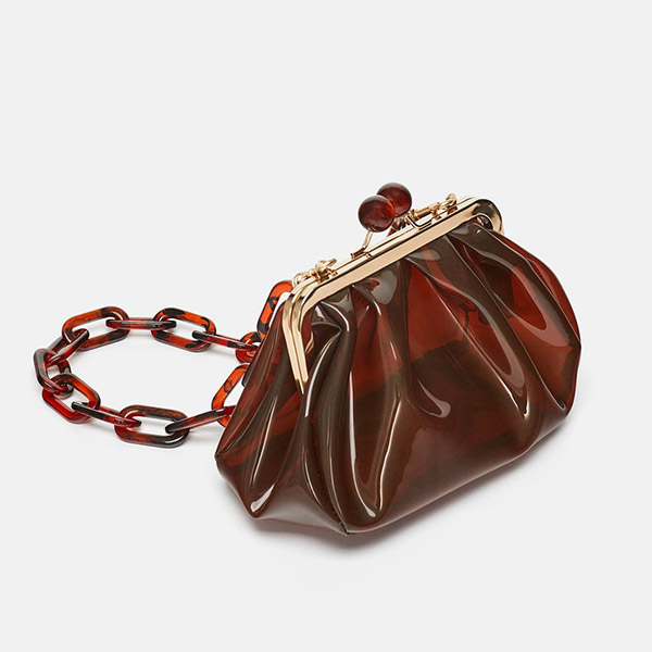 Tas plastik dari Zara dengan harga Rp599.900,-.