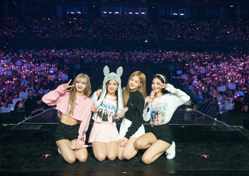 Ini 20 Tanda Kamu Sudah Jatuh Cinta dengan K-Pop!