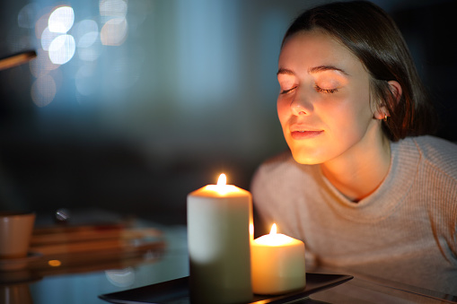 Lima Varian Lilin Aromaterapi dan Manfaatnya