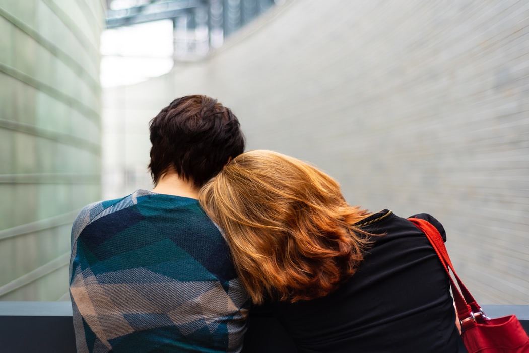 7 Cara Membantu Teman Move On Setelah Putus Hubungan
