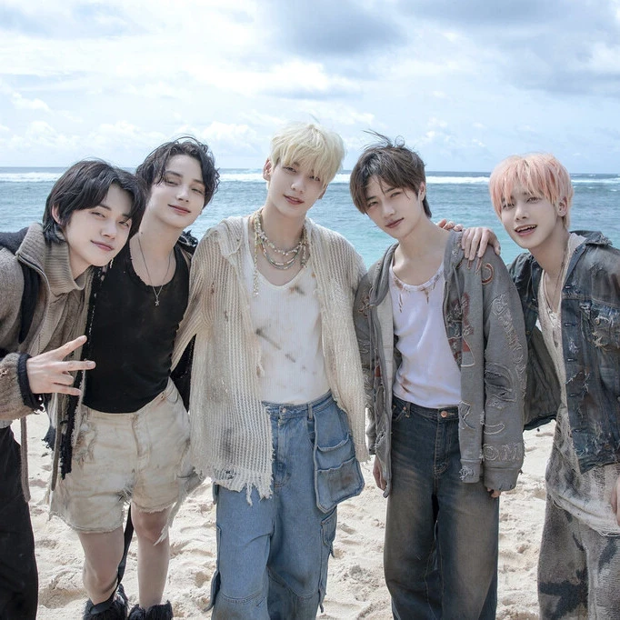 Deretan Foto Ganteng TXT di Bali untuk MV ‘Sugar Rush Ride’