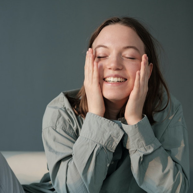 7 Cara Meniruskan Pipi Secara Alami, Dijamin Ampuh!