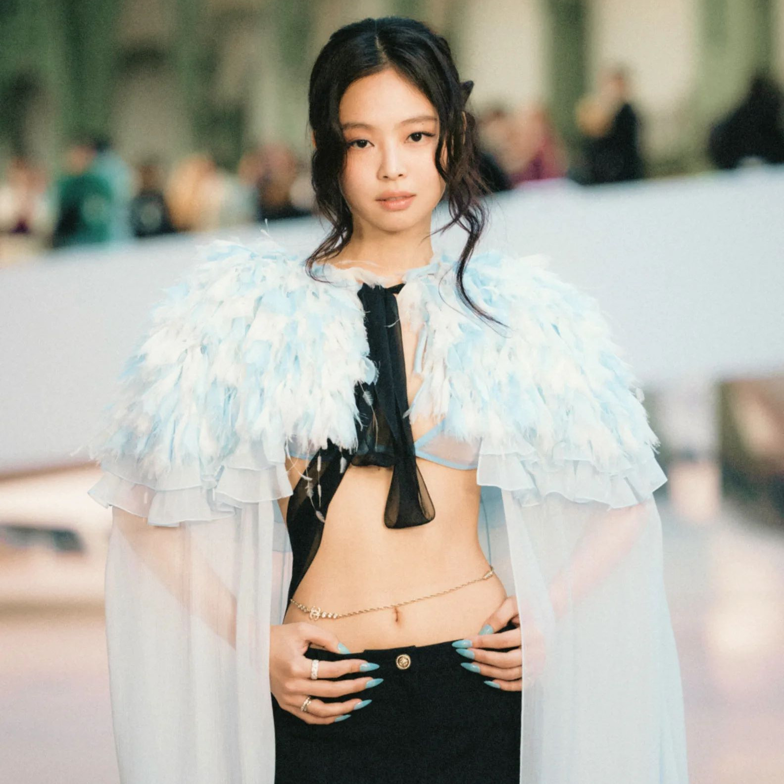 Chanel Rayakan 110 Tahun Eksistensi Lini Haute Couture di Koleksi Terbaru! Ada Jennie BLACKPINK dan Kylie Jenner