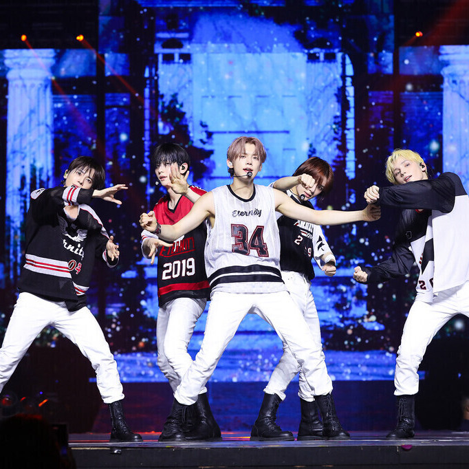 TXT Sukses Bawakan Keceriaan & Energi Positif dalam 'ACT : SWEET MIRAGE' IN JAKARTA