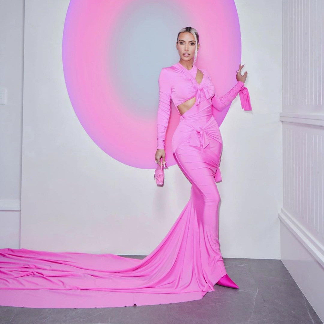 Kumpulan Gaya Stylish Kim Kardashian di Tahun 2022