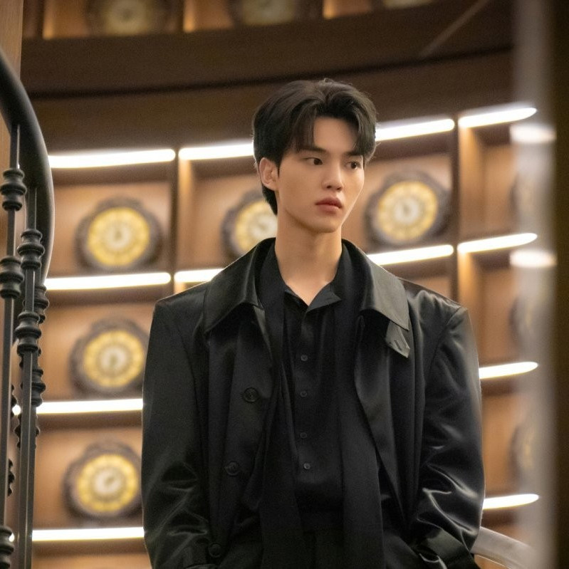 OMG, Ribuan Jam Milik Guwon di Drama Korea ‘My Demon’ Ternyata Asli Bukan CGI!