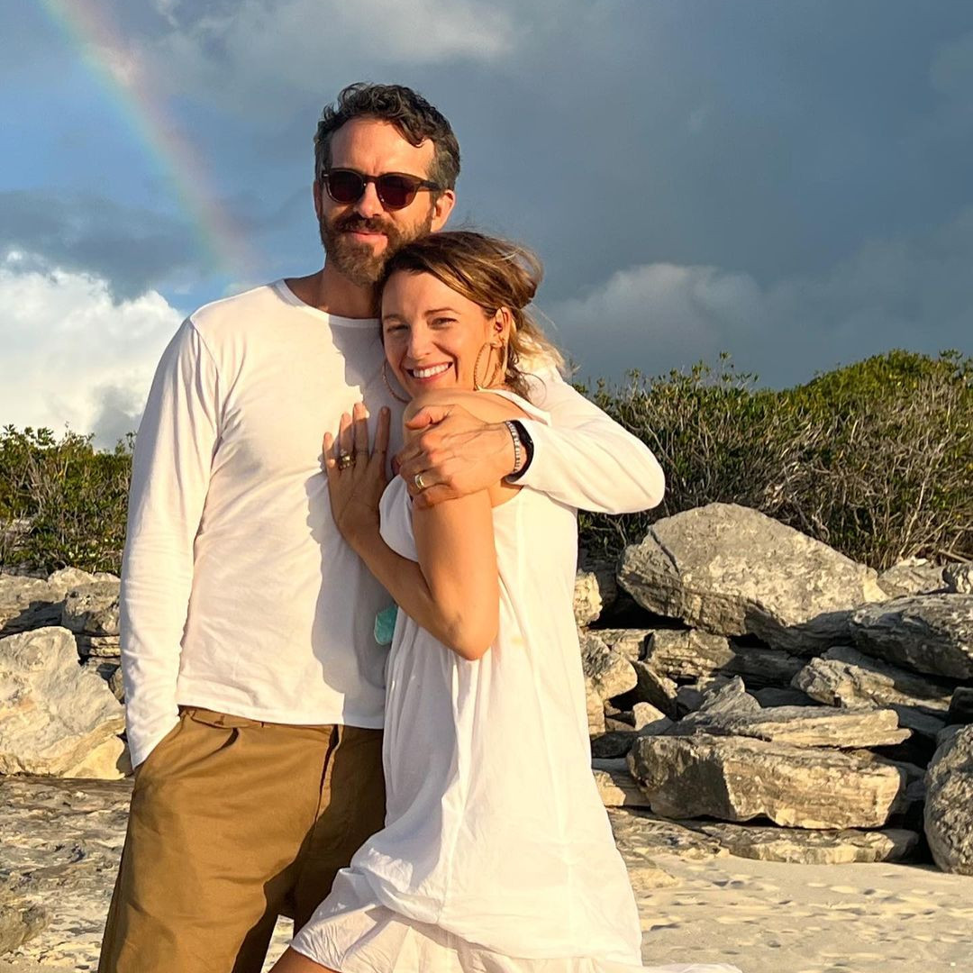 Ucapan Ulang Tahun dari Ryan Reynolds ke Blake Lively Melalui Rangkaian Foto