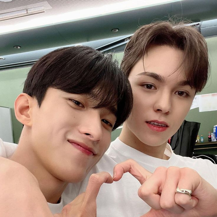 Sad! DK & VERNON SEVENTEEN Akan Wajib Militer Pada Agustus dan September 2026