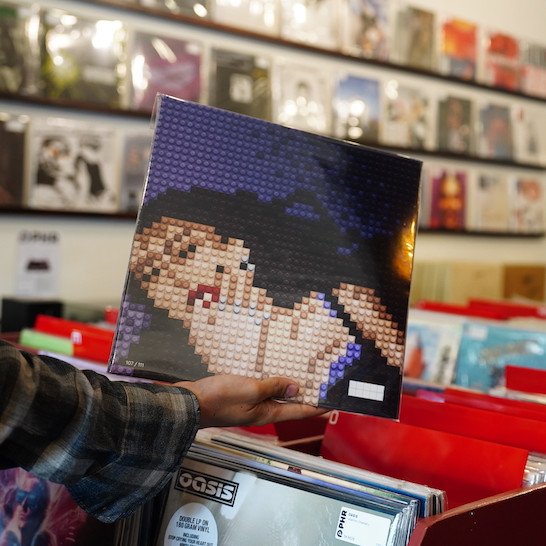 Olivia Rodrigo Berkolaborasi dengan LEGO Hadirkan Vinyl Limited Edition!