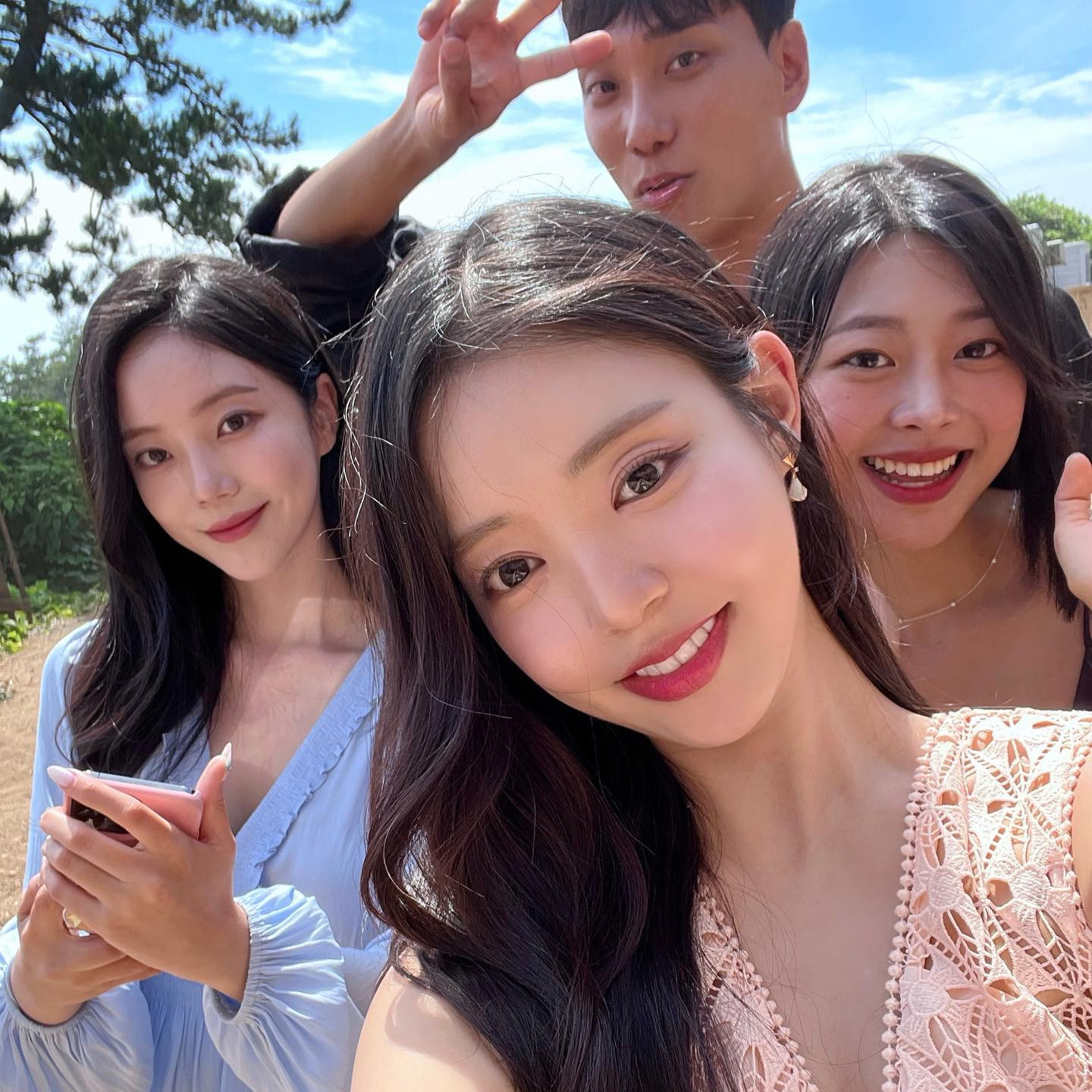 15 Foto Keakraban Para Cast 'Single's Inferno Season 3' yang Menggemaskan!