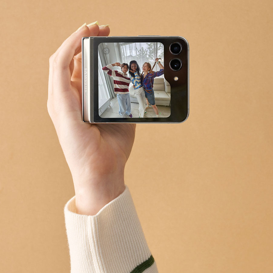 Simak Tips Agar Konten #GRWM Kamu Lebih Unik dengan Samsung Galaxy Z Flip5