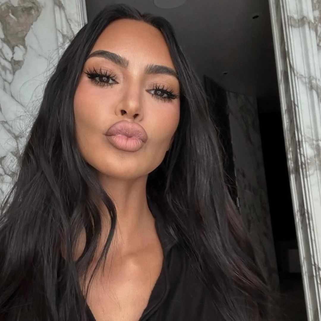 10 Beauty Hacks Selebriti Paling Unik, Berani Coba?