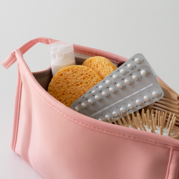 Ini Dia Isi Emergency Kit yang Harus dibawa Oleh Setiap Perempuan