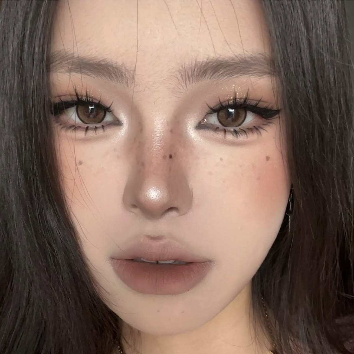 Eyelash Extension: Kenali Jenis, Bentuk Sesuai Mata, hingga Cara Merawatnya
