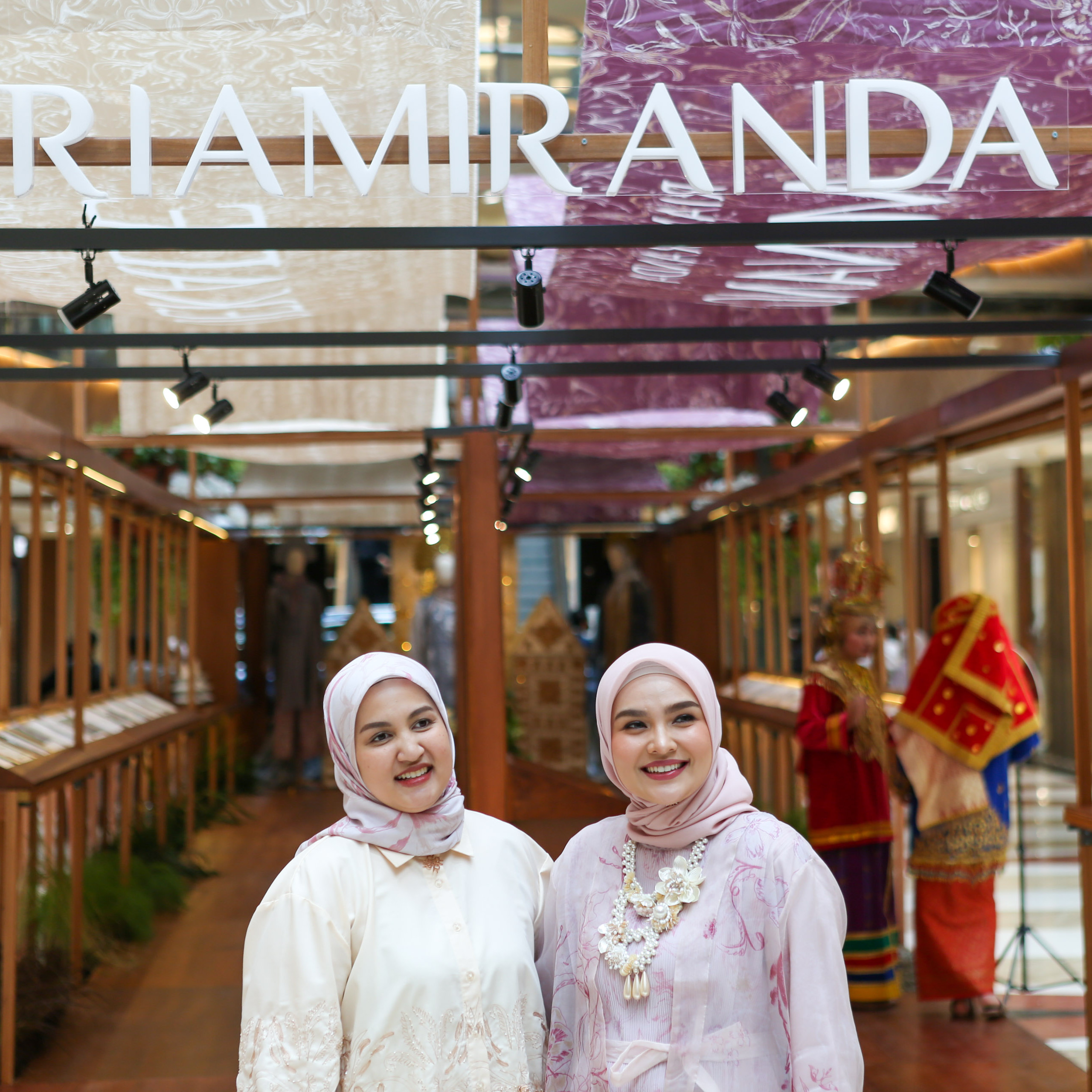 RiaMiranda Merayakan Konsistensi Minang Heritage Melalui ‘Minang Dekade’