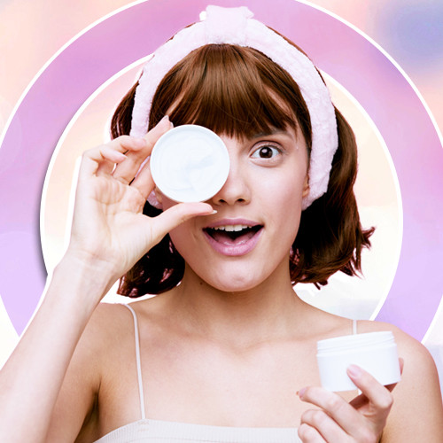 Menurut Dermatolog, Ini Cara Menghapus Maskara Waterproof dengan Cepat dan Lembut