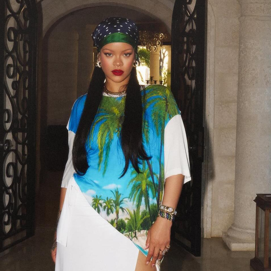 Rihanna Akhirnya Kembali ke Studio dan DIkabarkan Sedang Siapkan Album Baru Setelah 10 Tahun!