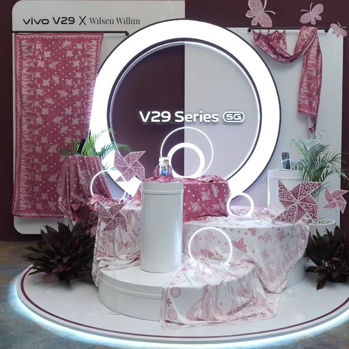 Melihat Makna di Balik vivo V29 x Wilsen Willim Exclusive Batik Collaboration “Lembayung Fajar”