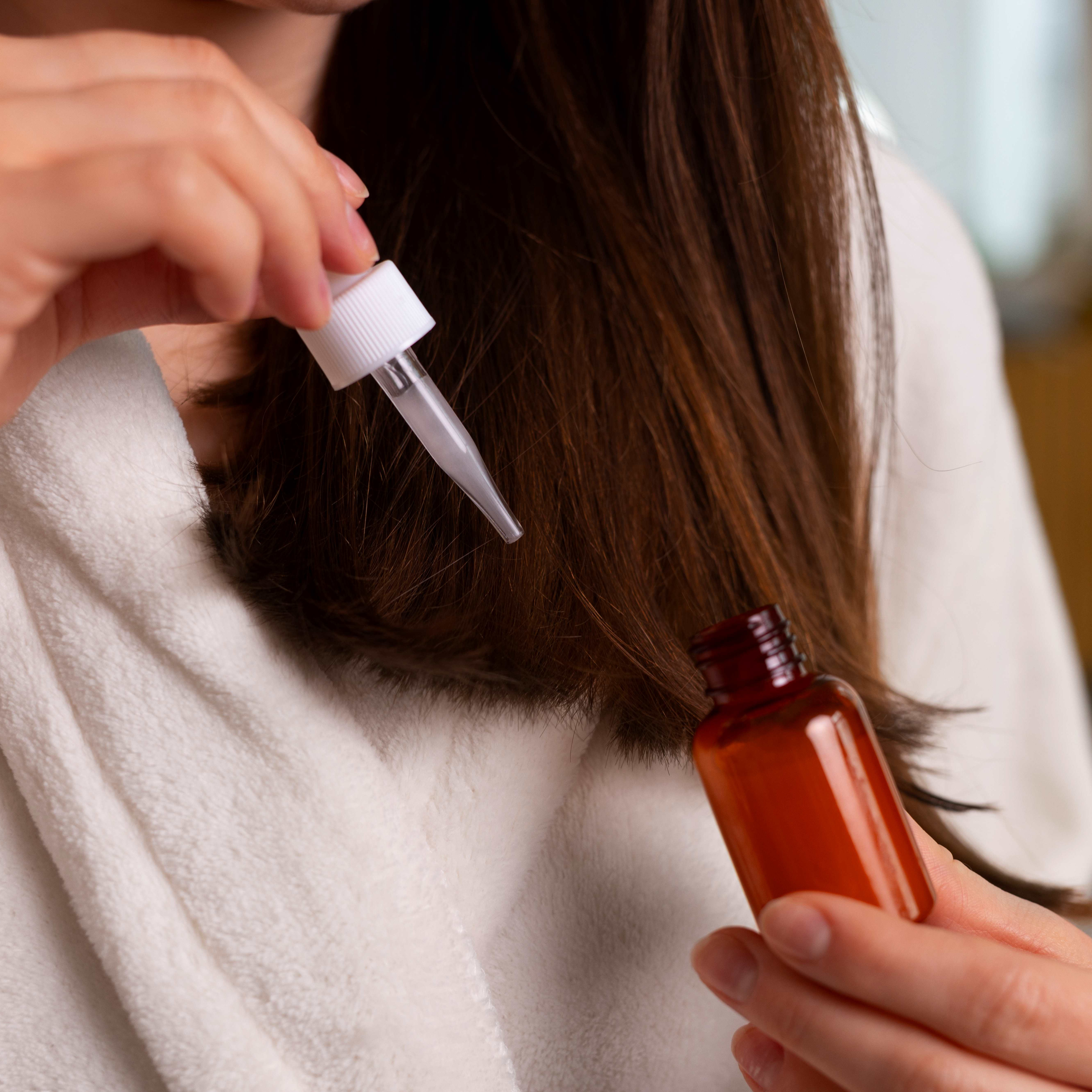5 Tips Memanjangkan Rambut Secara Cepat, Alami & Bebas Drama