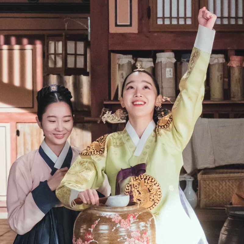 Rekomendasi 5 Drama Korea Komedi Romantis Bertema Time Travel yang Wajib Ditonton