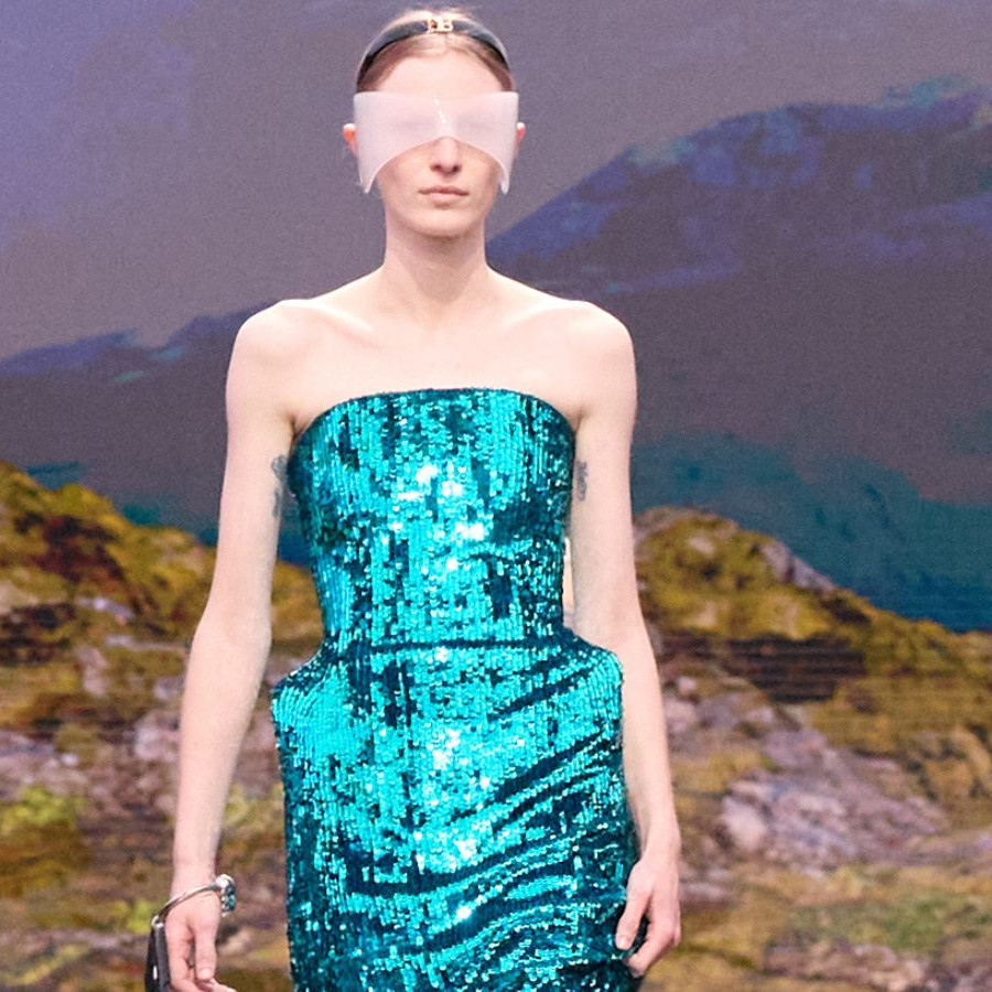 5 Aksesori Unik dari Koleksi Balenciaga Fall/Winter 2024